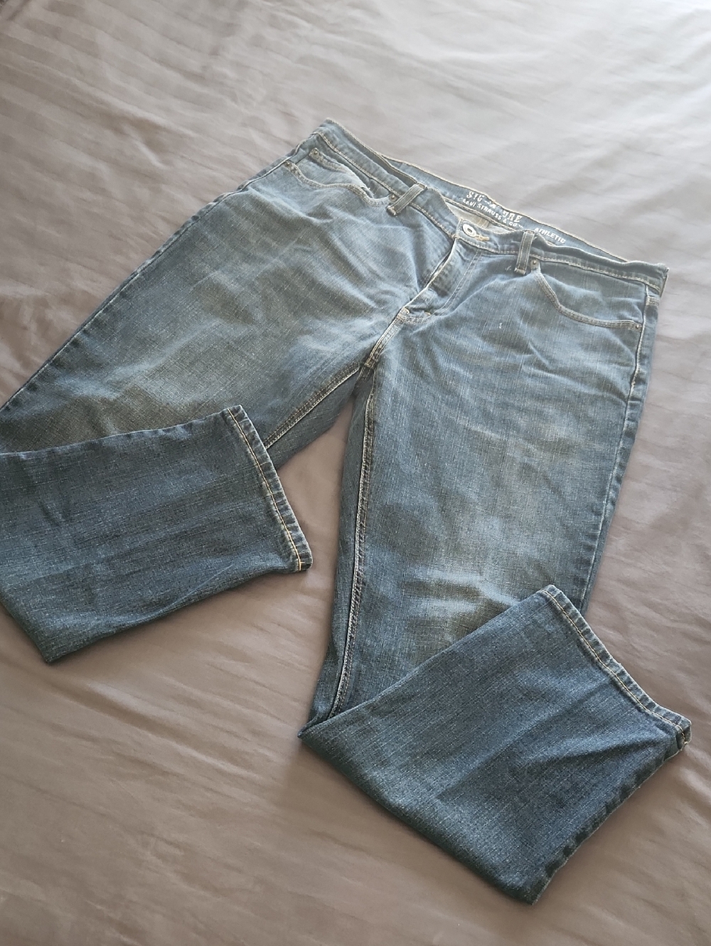 Mens Levi Jeans, 38x32